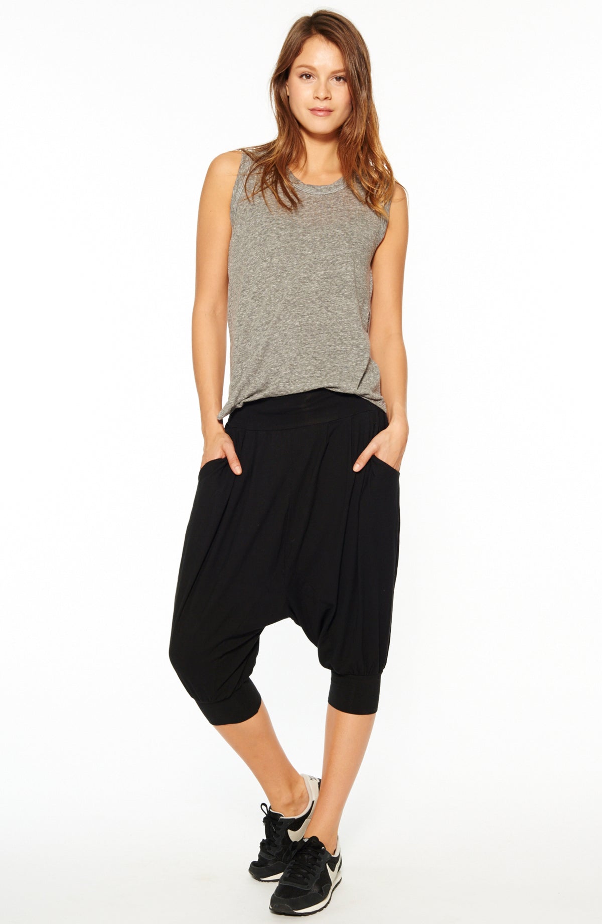 Tranquility Capri ~ Black