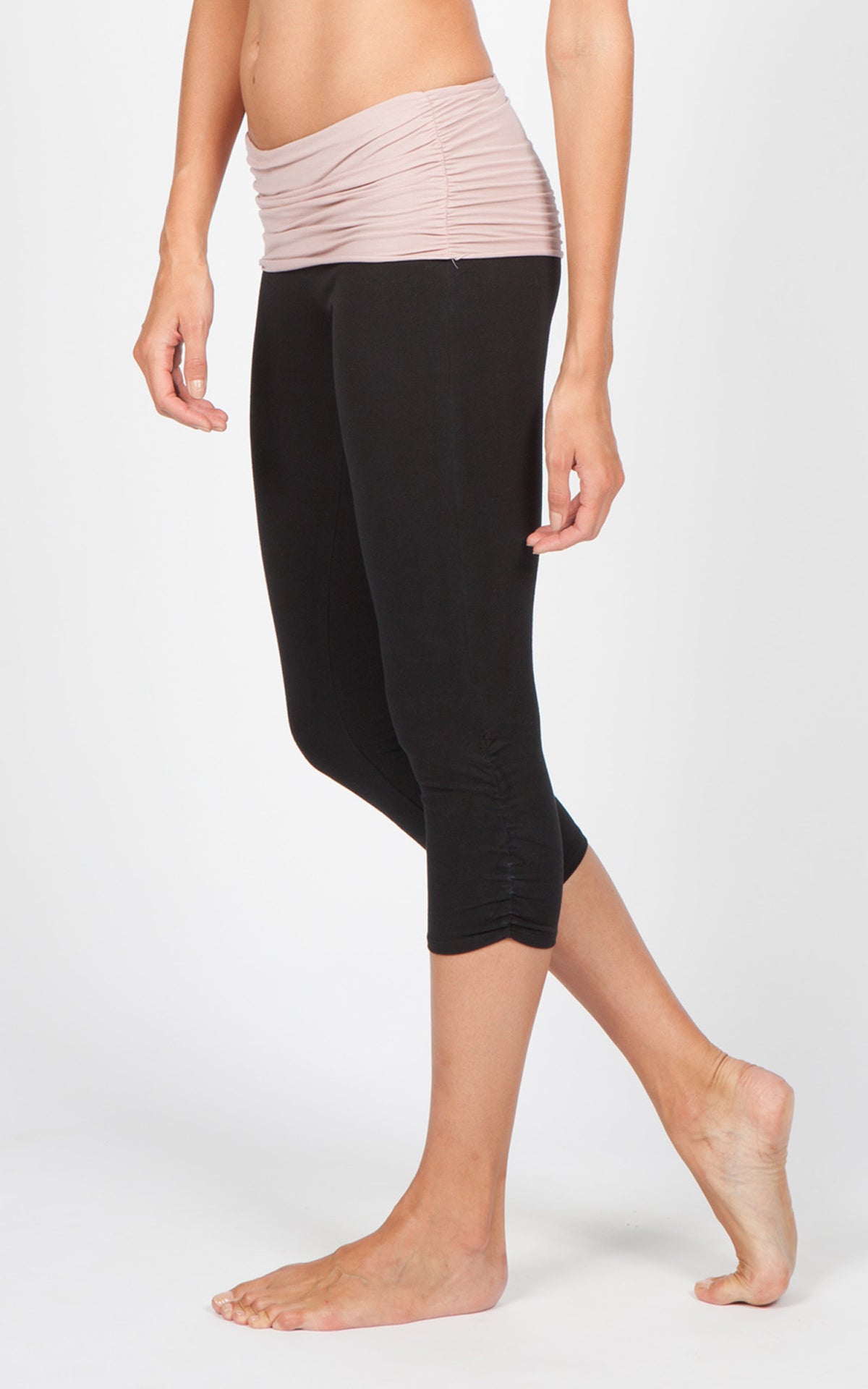 Ahimsa Capri~ Black/Blush